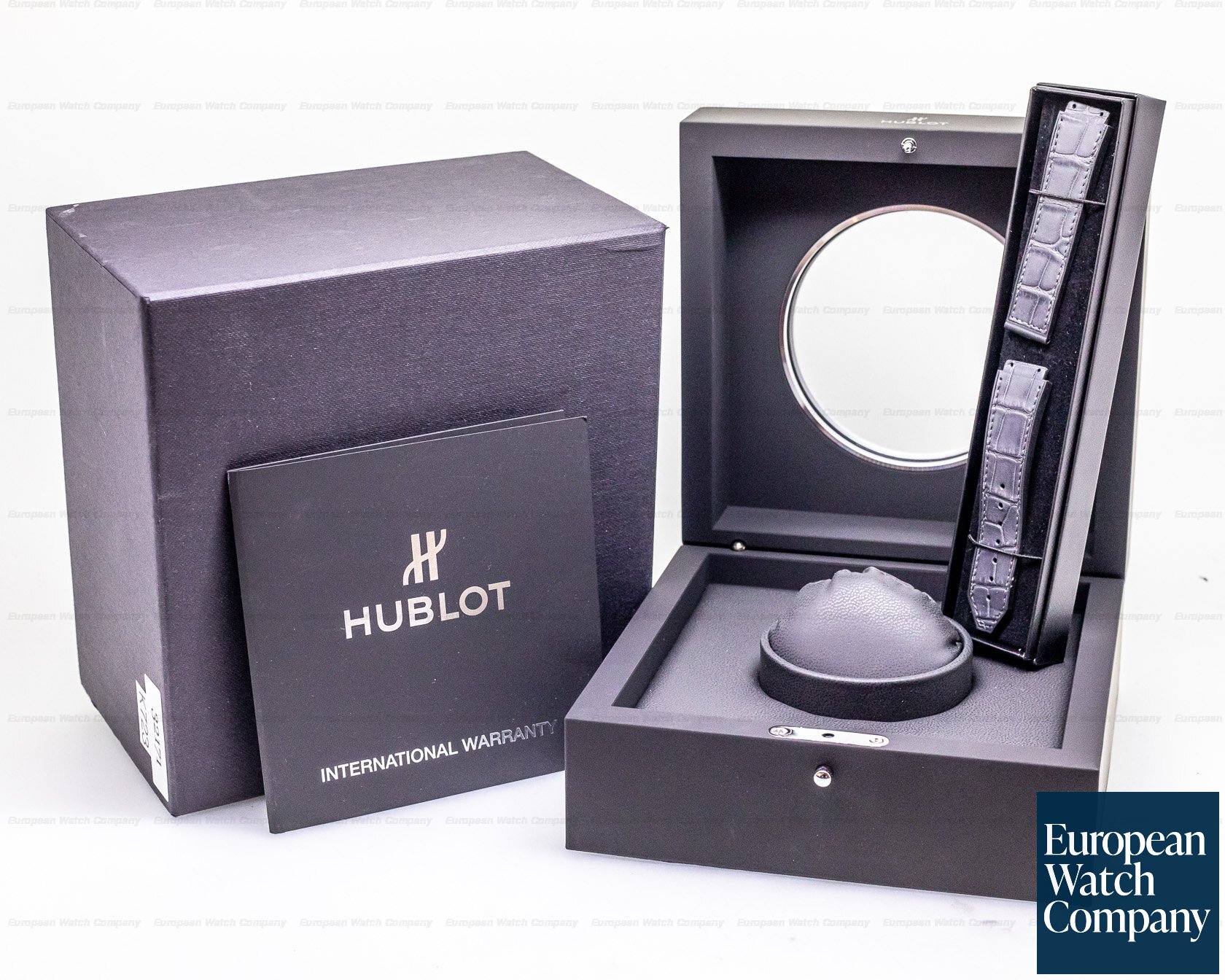 Hublot Classic Fusion Titanium Grey Dial 42mm Ref. 542.NX.7071.LR