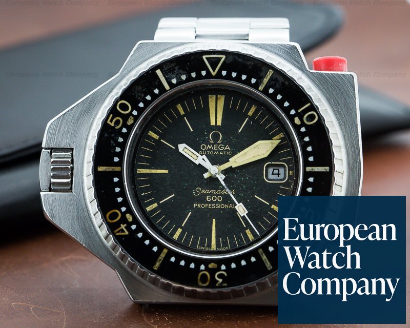LOT:223 | OMEGA - a gentleman's stainless steel Seamaster 120m 'Baby Ploprof'  bracelet watch.