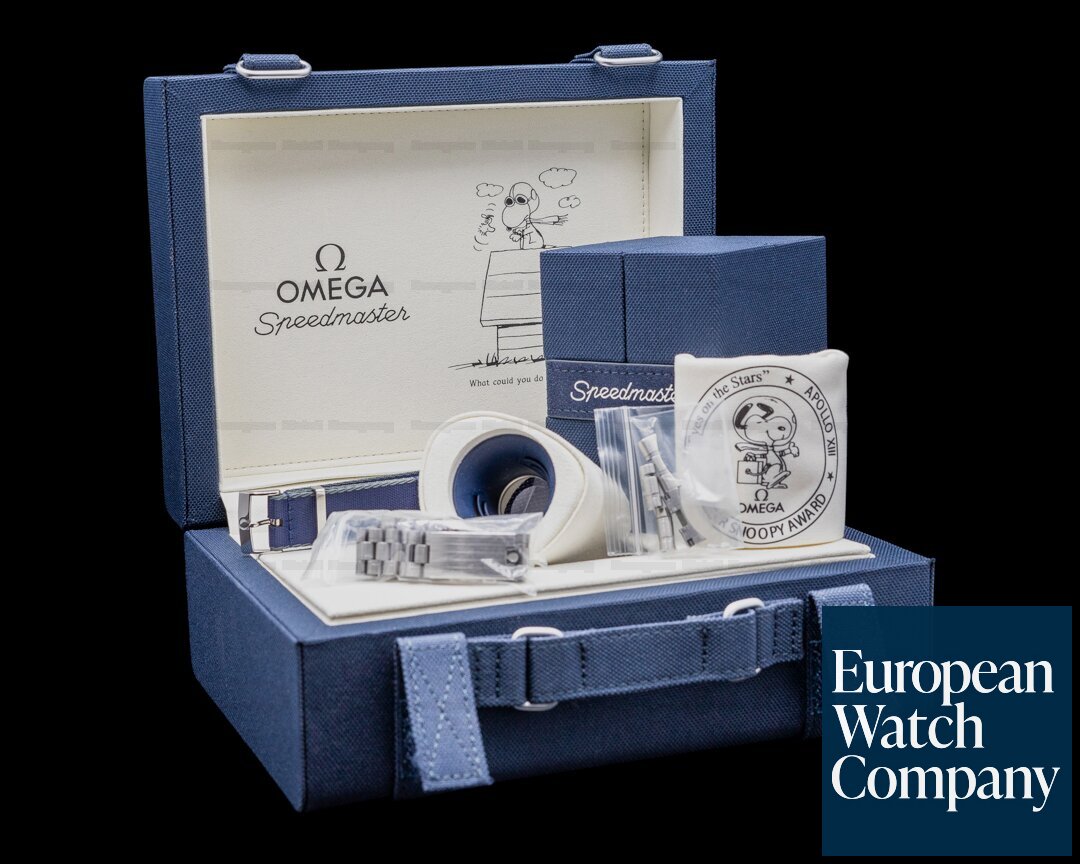 Omega Speedmaster Silver Snoopy Award 50th Anniversary Ref. 310.32.42.50.02.001