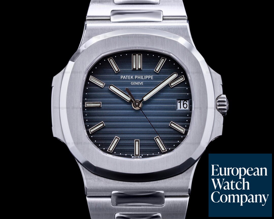 Patek Philippe 5711/1A-001 Jumbo Nautilus 5711 Blue Dial SS EARLY EXAMPLE 2007