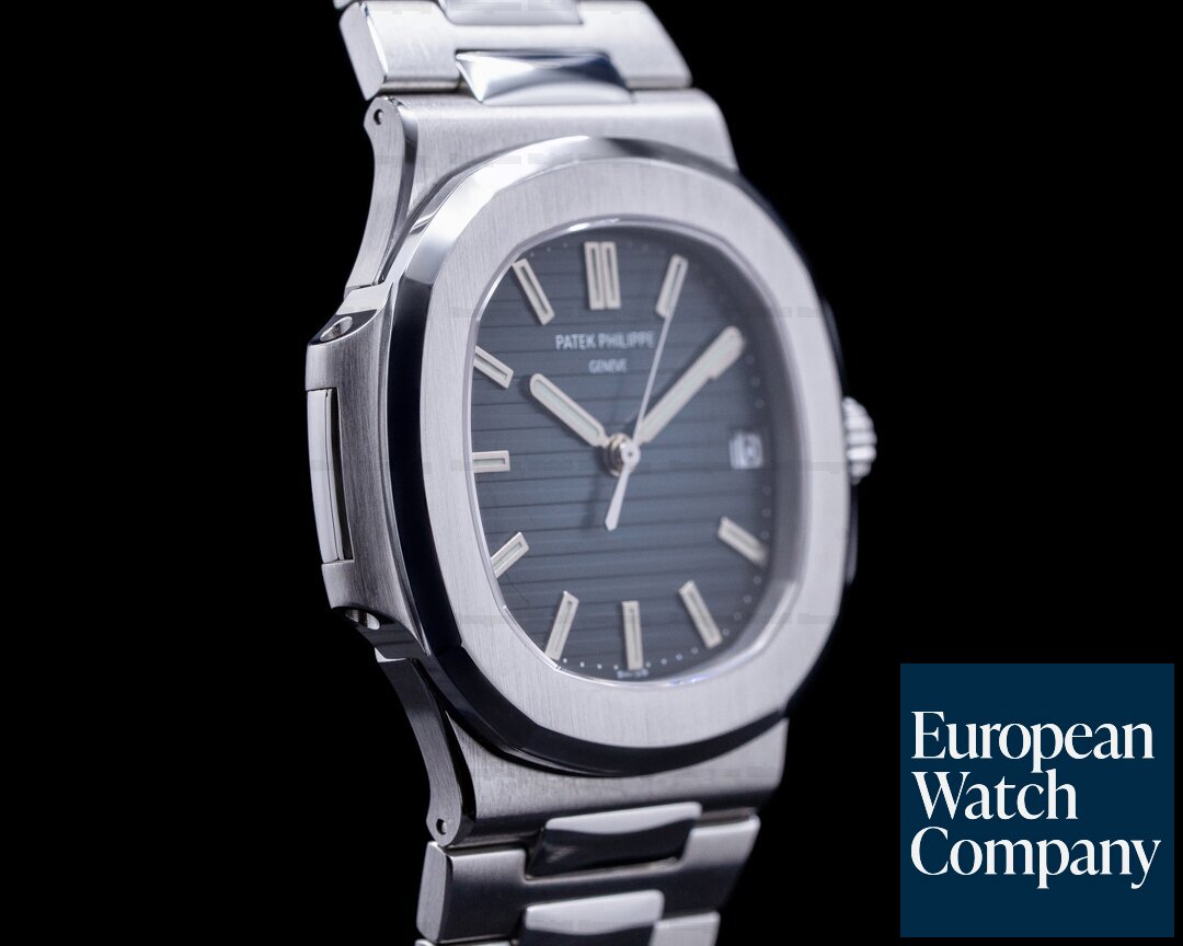 Patek Philippe Jumbo Nautilus 5711 Blue Dial SS EARLY EXAMPLE 2007 Ref. 5711/1A-001