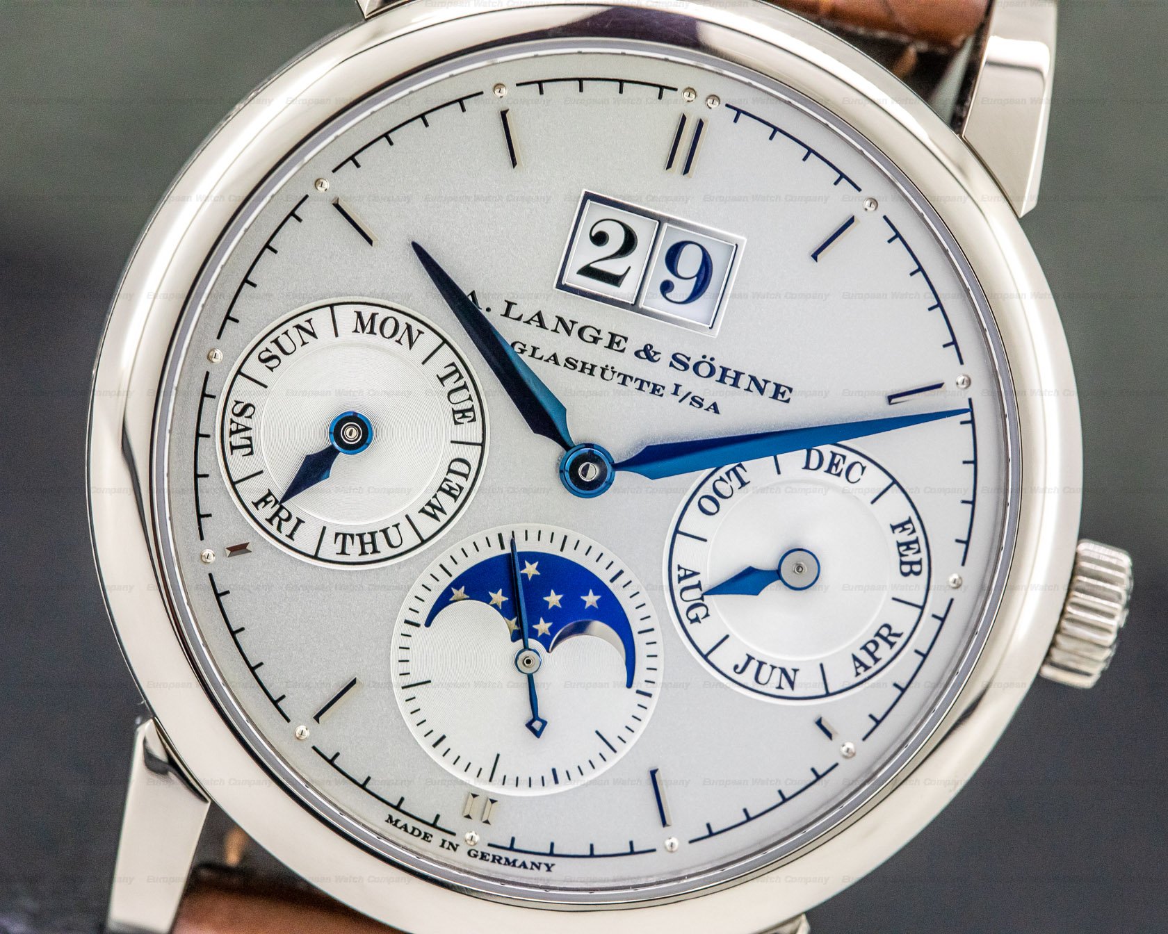 (32642) A. Lange and Sohne 330.026 Saxonia Annual Calendar 18K White Gold