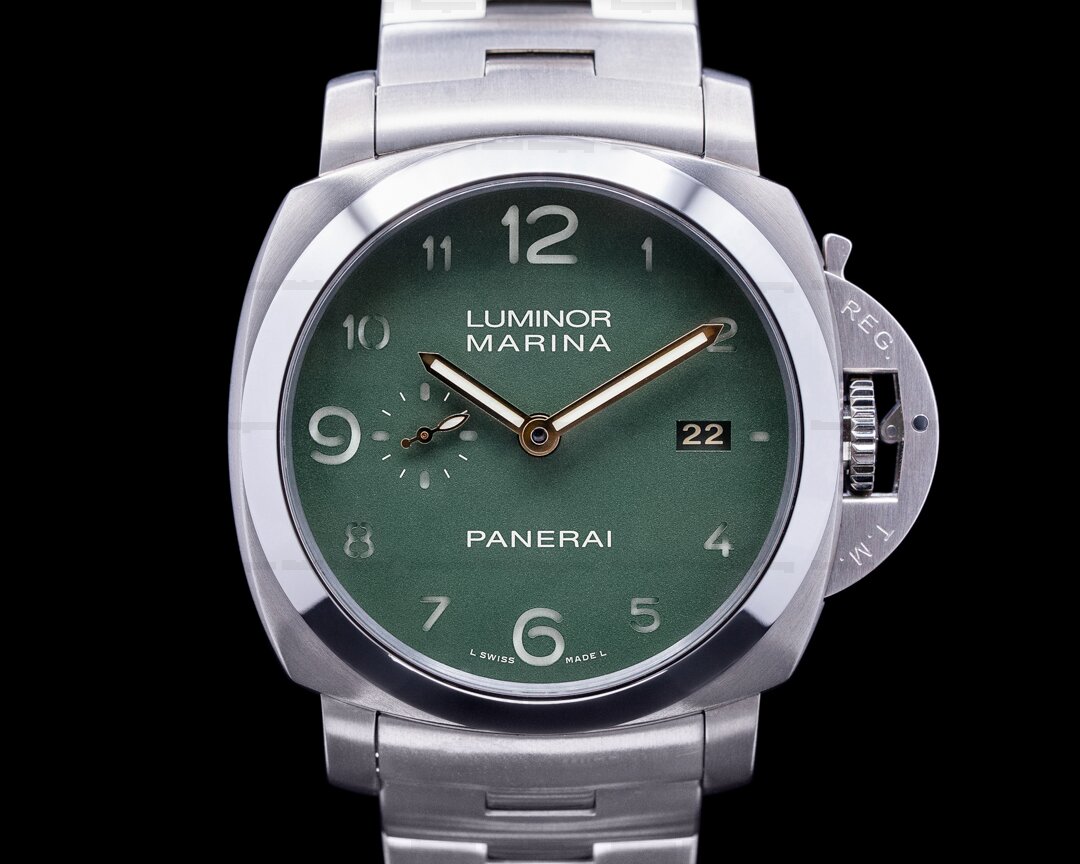 Panerai Luminor 1950 3 Day HARRODS Green Dial Limited to 100 Examples Ref. PAM00693