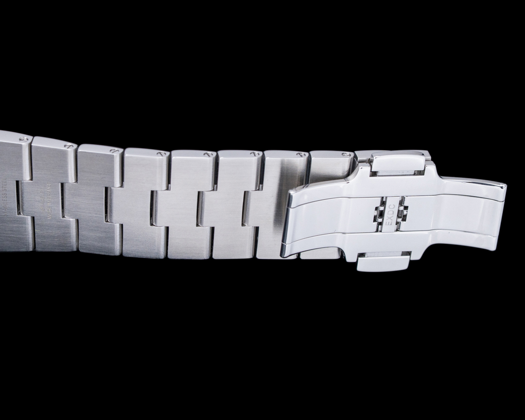 Vacheron Constantin Overseas 5500V/110A Chronograph SS Silver